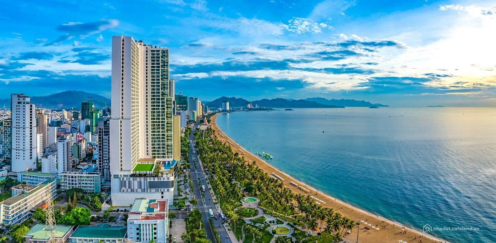 Chuyển nhượng cổ phần khách sạn 4* Nha Trang gần Tháp Trầm Hương, doanh thu cao