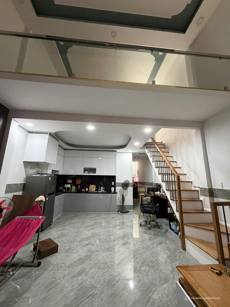 Cần tiền bán gấp nhà mới xây Hóc Môn sổ riêng 0703463327