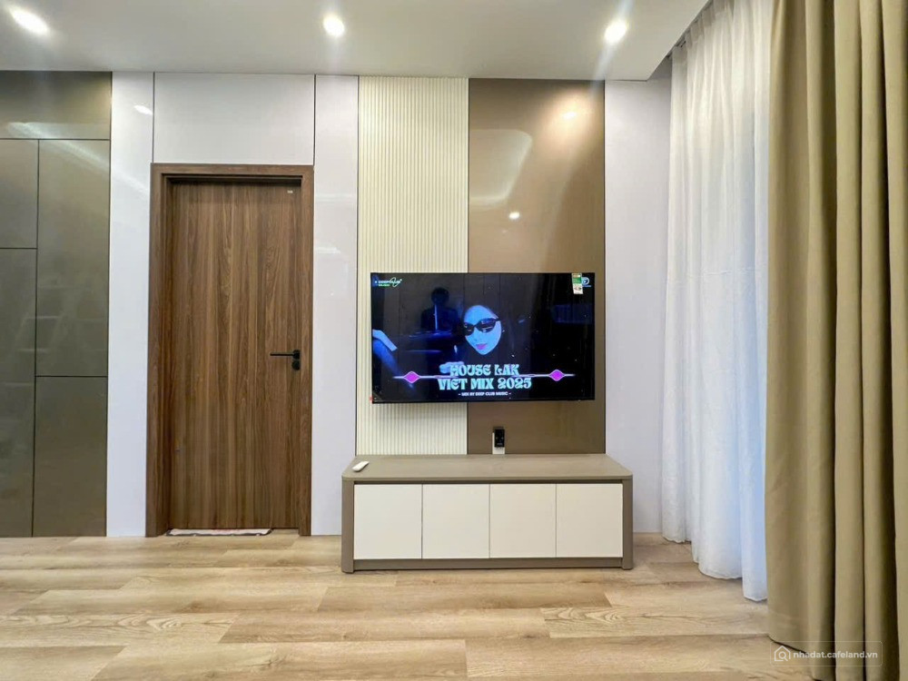 CĂN HỘ TẦNG 5 – FULL NỘI THẤT – DỌN VÀO Ở NGAY