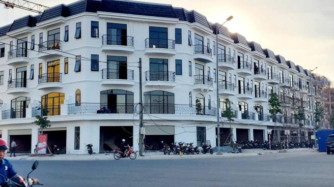 Nhà phố 84m² ngay quảng trường Mỹ Tho, giá 8,5 tỷ