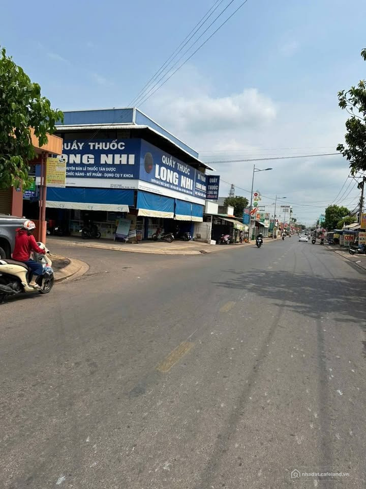 Giá ngộp cho ai thiện chí. Đất thổ cư đường ô tô, sát trung tâm hành chính.