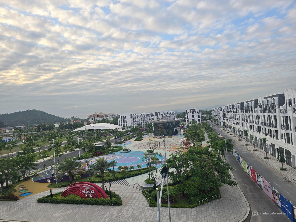 Chính chủ cần bán Vlasta Thủy Nguyên. Căn Phát Lộc 3 View công viên ánh sáng.