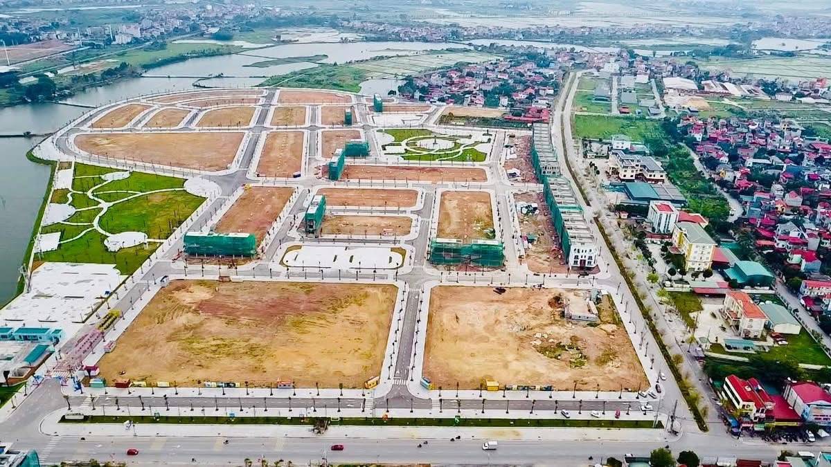 Lô đẹp OM12 số 42 gần tiện ích nội khu đáng xuống tiền