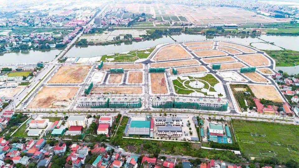 Đất nền OM3 diện tích 93.5m2 hướng Tây Bắc giá hấp dẫn