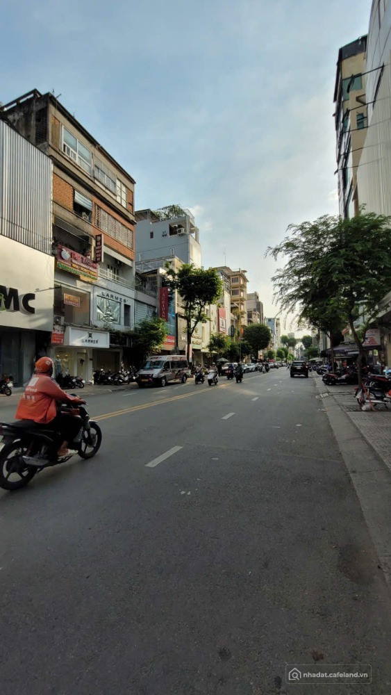 MT Lê Văn Sỹ,Q.Phú Nhuận - 8x30m(CN: 208m2)CT: Hầm+10 tầng - Gía:78 tỷ