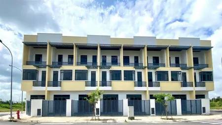 Nhà phố hoàn thiện 2 tầng Phước Đông New City, 2PN giá 2,19 tỷ