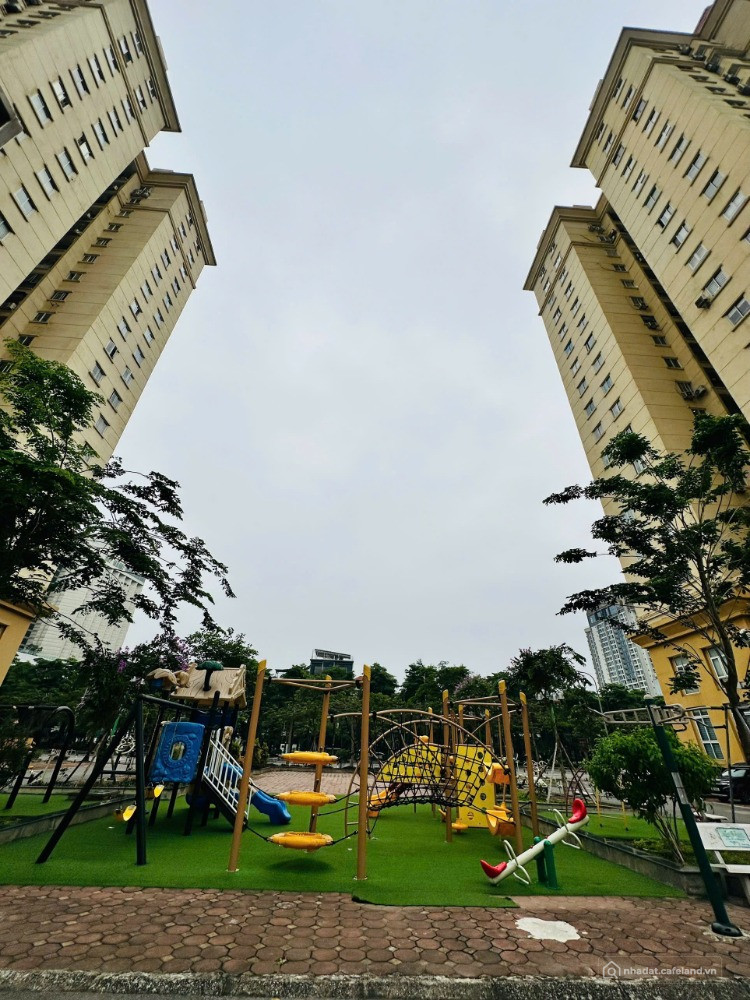 Chung cư CT13 Võ Chí Công, 2 ngủ 2 vệ sinh, 67m2, giá 5.75 tỷ
