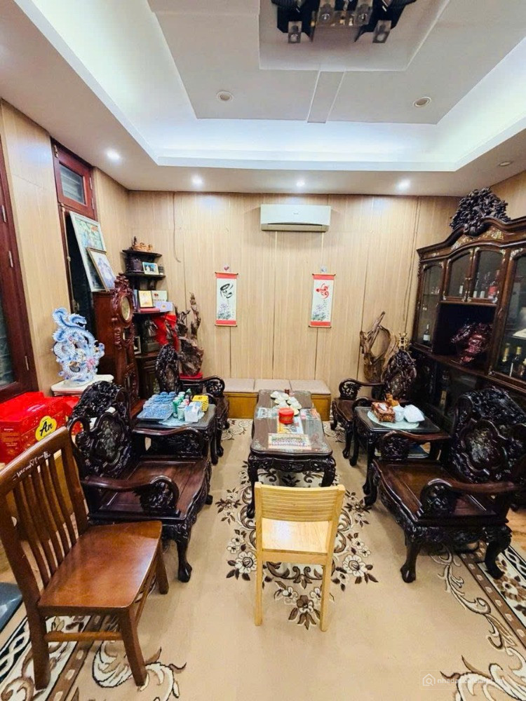 Bán nhà phân lô Hoàng Văn Thái 45m giá 14 tỷ full nội thất