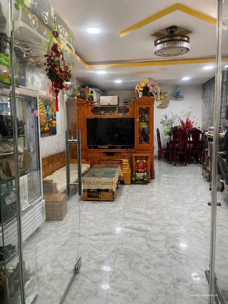 MT Huỳnh Văn Chính Tân Phú – ngang 5m – đối diện chung cư, gần chợ, gần trường