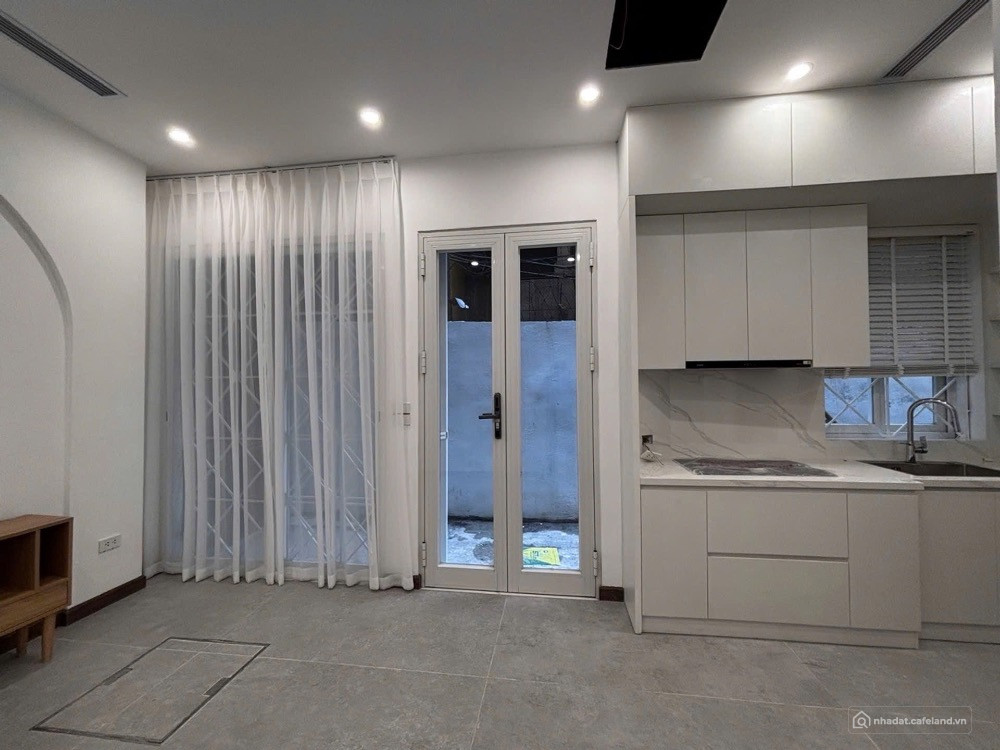 Thanh Xuân - hàng xóm Royal City - nhà mới tinh - thang máy - ở cực thích