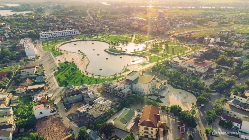 Bán loi góc 3 mặt tiền view công viên Fidel, Đông Hà, Quảng Trị