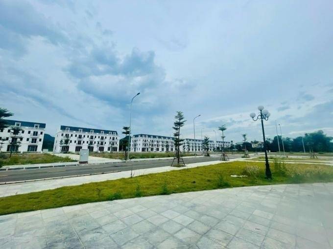 Hàng ngoại giao Chine Riverside giá tốt