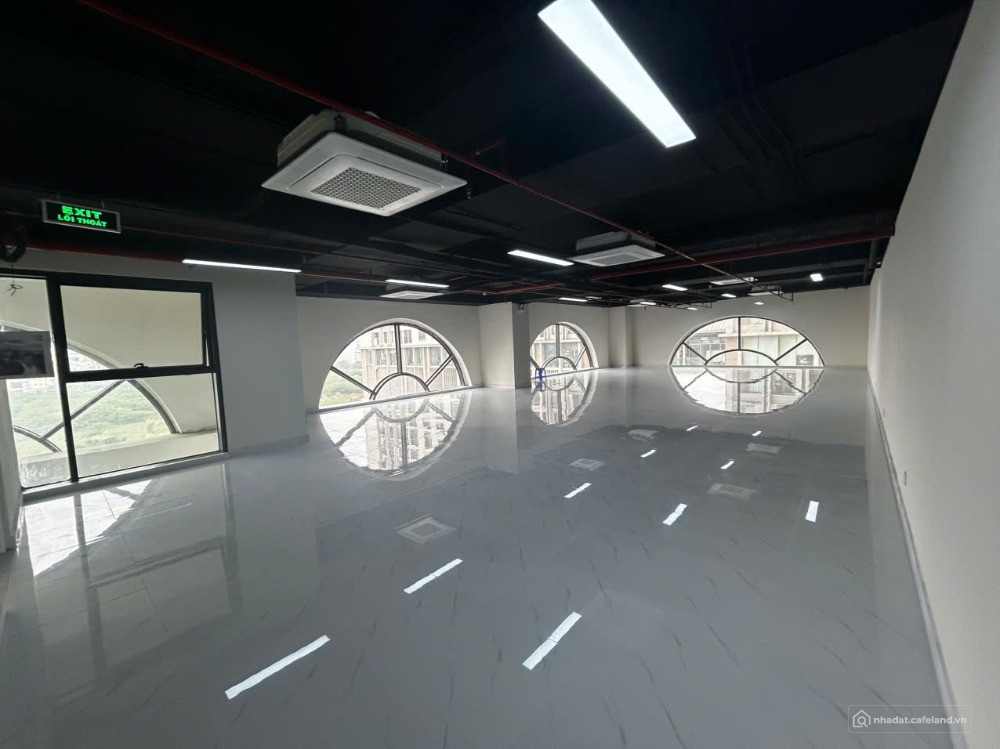 Cho thuê văn phòng tại Housinco Premium Nguyễn Xiển DT 350 m2 giá cực tốt
