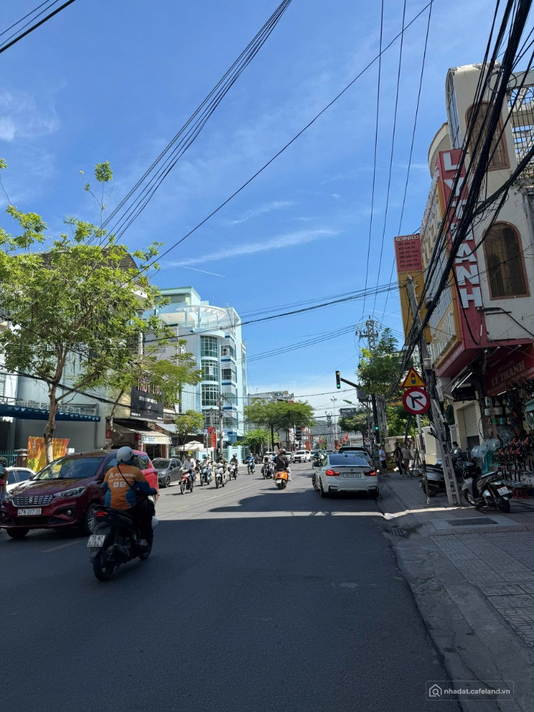 BÁN NHÀ 3 TẦNG MẶT TIỀN ĐƯỜNG QUANG TRUNG – TRUNG TÂM TP NHA TRANG