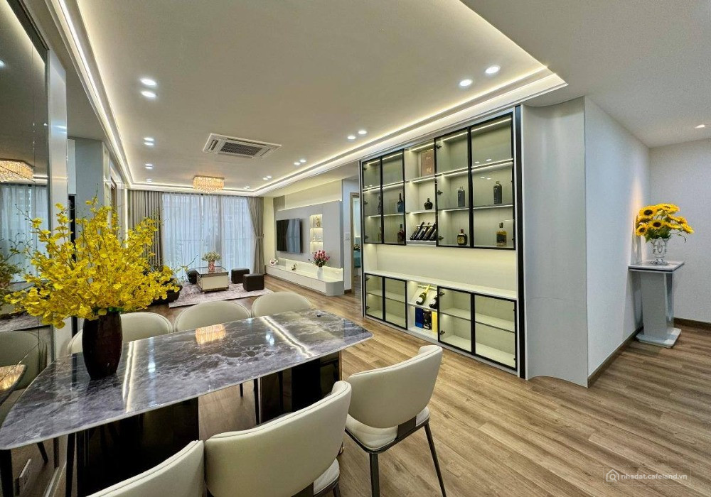 Bán chung cư cao cấp N04B Ngoại Giao Đoàn – DT 130m2 sử dụng – Nhà siêu đẹp.