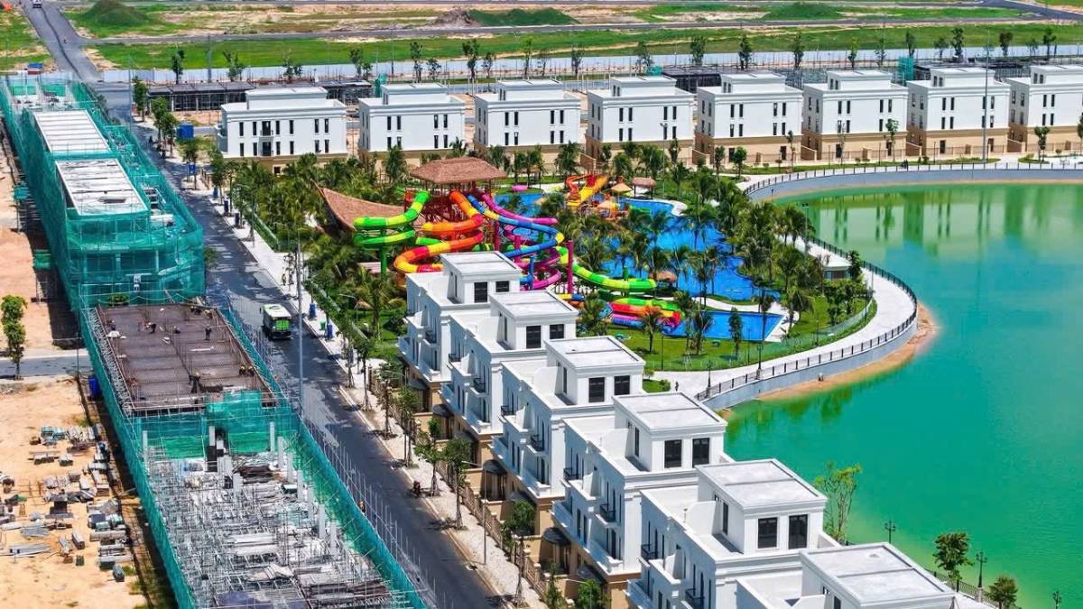 Nhà phố liền kề 75m2 vị trí đắc địa tại Vinhomes Green City Hậu Nghĩa, giá tốt 5.6 Tỷ - -75