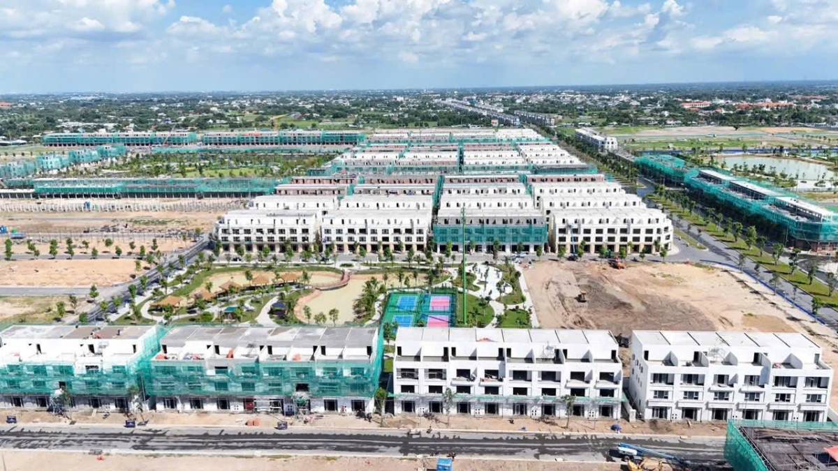 Nhà phố liền kề 60m2 vị trí đắc địa tại Vinhomes Green City Hậu Nghĩa, giá tốt 4.6 Tỷ - -SHD