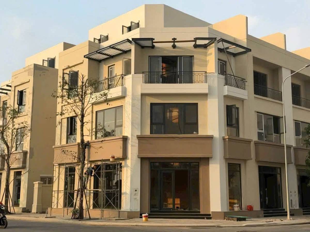 Cực hot! Căn nhà phố 90m2 phân khu Biệt thự Hồ sát Vincom, Vinhomes Green City giá 7.5 Tỷ - Mã BH-76