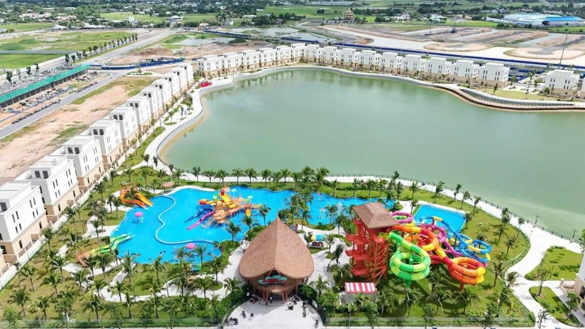 Cực hot! Căn nhà phố 60m2 phân khu Trường Xuân sát Vincom, Vinhomes Green City giá 3.0 Tỷ - -CS