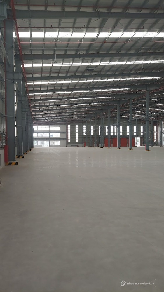 5000m2 mới xây cao cấp tại KCN Phố Nối A, giá 4.2$/m2/tháng