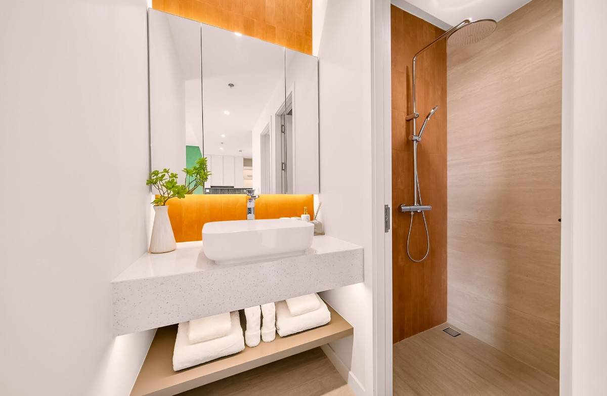 Căn 3PN view sông, biển và Vinpearl Land Charmora City Nha Trang diện tích 84.1m2 giá 6.12 tỷ.
