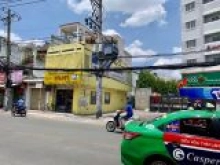 Cho thuê nhà góc 2 MT đường lê quang định, BT. Kế bên chung cư 18 tầng giá 55tr/th