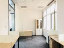 Chính chủ cho thuê văn phòng mặt đường Hoàng Quốc Việt dt 90m2 giá 15 tr