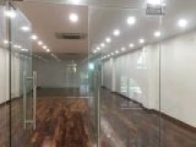 Siêu Shock cho thuê văn phòng đường Nguyễn Khánh Toản, Cầu Giấy dt 90m2 giá chỉ có 15 triệu