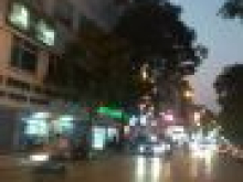 Nhà mặt phố Bà Triệu, cho thuê giá hot, DT: 20m2/ 1 tầng, MT: 4m, GT: 32 tr/ tháng 0984984