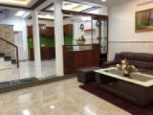 Cho thuê nguyên căn mặt tiền đường Thống Nhất