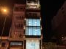 Chính chủ cho thuê nhà MT đường Bạch Đằng, vị trí đẹp, tiện kinh doanh