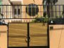 Cho thuê nhà nguyên căn đường Hậu Giang, sau Super Bowl, giá tốt