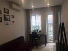 Cho thuê nguyên căn nhà mới xây đẹp tại Lạc Long Quân để ở, VP, CHDV, Stayhome....