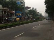 • Cho thuê nhà tại Lạc long quân thích hợp làm Văn phòng, ở hộ gia đình , kinh doanh online showroom thời trang, diện thoại, trang sức, thẩm mỹ , spa, tóc…