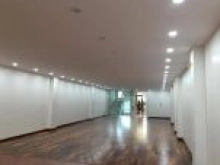 Tòa nhà nằm trên mặt đường Phạm hùng, Đỗ đức dục, tọa lạc tại vị trí đắc địa giữa ngã ba Đỗ Đức Dục, với kiến trúc đẹp, sang trọng.