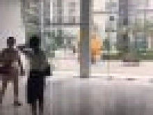 Cho thuê nhà lô góc chân tòa nhà chung cư