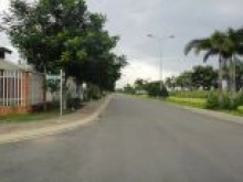 Sang gấp lô đất Nguyễn Thị Sóc Hóc Môn giá 910tr cực mềm. SHR. Bao ra sổ + giấy phép xây dựng.