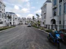 bán căn nhà phố view sông nằm trong dự án solar city. giá chỉ 2ty4