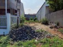 Mùa mưa mùa đất nổi! Đất đẹp nằm đường Nguyễn Thi Thử,HM,giá chỉ 979 /110m2,SHR,xdtd