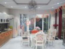 Cho thuê mặt tiền tầng 1 nhà đường Nguyễn Hữu Thọ