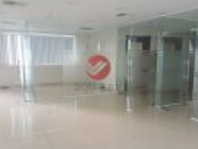 Văn phòng cho thuê quận 5 dt 160m2 MT Nguyển Biểu giá 74tr LH 0933725535 Phong