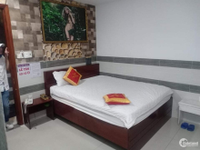 Bán khách sạn 19 phòng 125m² thu nhập 100 triệu tháng quận Tân Bình.