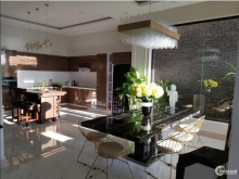 Bán gấp nhà biệt thự cao cấp và lô đất thổ cư trung tâm TP Pleiku, giá tốt