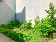 ĐẤT LÔ GÓC HAI MẶT TIỀN CÁCH MẶT ĐƯỜNG WORLD BANK 30M CẦN BÁN. LH 0396 855 673