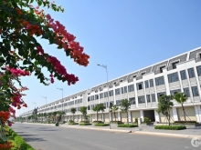 Biệt Thự View Sông, ngay QL1A giá chỉ 3.5 tỷ CK 10%