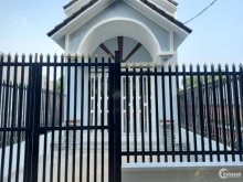 bán nhà mới xây,đẹp ngay tt tp long khánh thuộc p bảo vinh