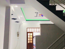 cần ra nhanh 1 bé nhà 1 trệt 1 lầu (trung tâm thành phố)