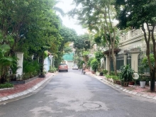 Giá cực tốt: Nhà liền kề Trung Yên, ô tô tránh, vỉa hè rộng. 85m2. MT 5m.