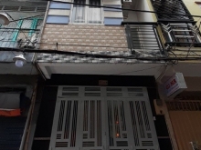 Chính chủ cần bán. Nhà mới. Full nội thất. Trung tâm Quận 4. Giá: 4.3 tỷ