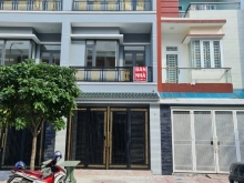 Bán nhà 2 lầu 1 trệt gần đường Thống Nhất,Dĩ An,Bình Dương.64m